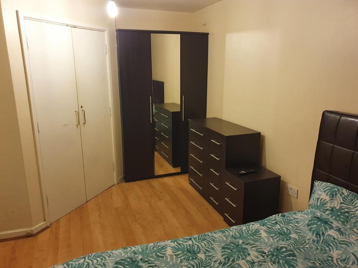 Olympus Apartment Лондон Екстер'єр фото